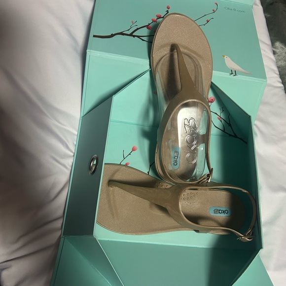 Oka B  Beige Sandals size 9 - Picture 4 of 6